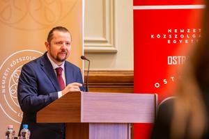 PolitikON - Közéleti Készségfejlesztő és Politikai Szimulációs Verseny Döntő-5